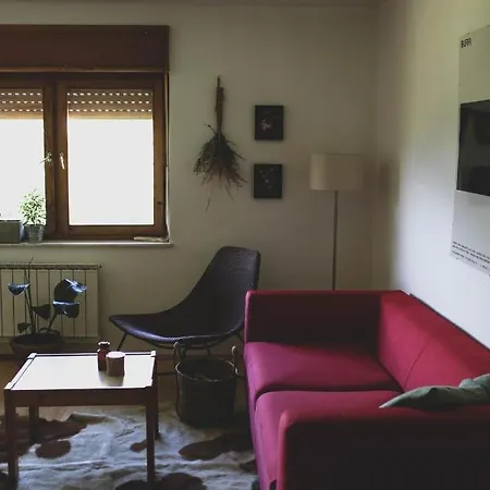 Kmetija Pecnik * Prevalje